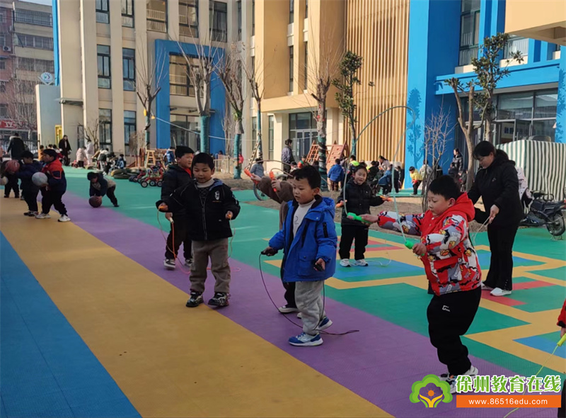 绳彩飞扬——单集镇中心幼儿园