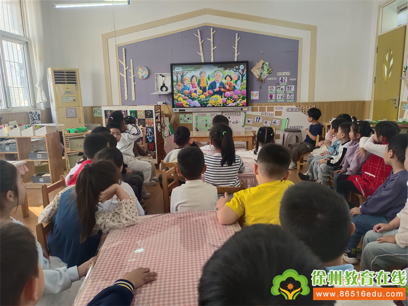 【贾汪区团结幼儿园·每月一事】“孝润童心，爱满重阳”大班组走进敬老院实践活动