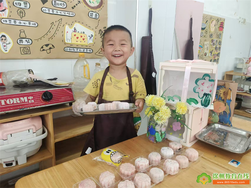 单集镇中心幼儿园：欢乐中秋，月饼飘香