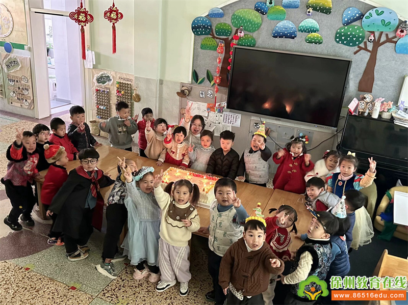 泉山区机关幼儿园：美好时光机 为成长点赞