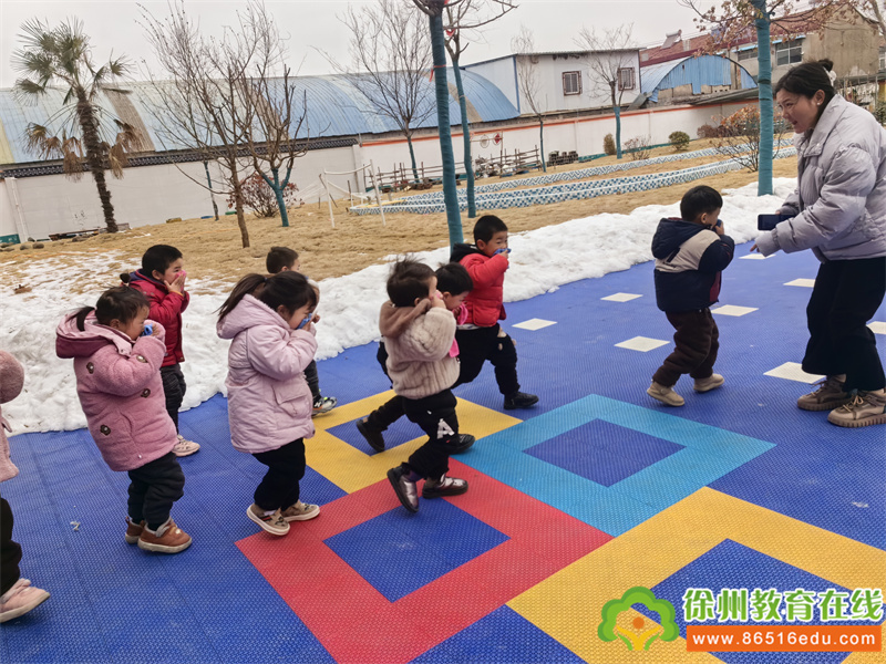 以“演”筑防，防范未“燃”——单集镇黄集幼儿园开展消防演练活动