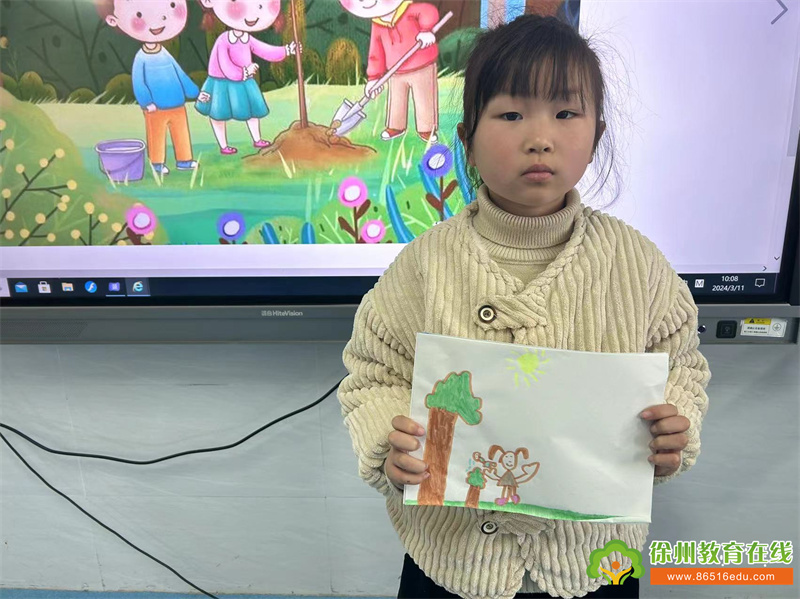 春暖花开 “植”得期待——单集镇中心幼儿园