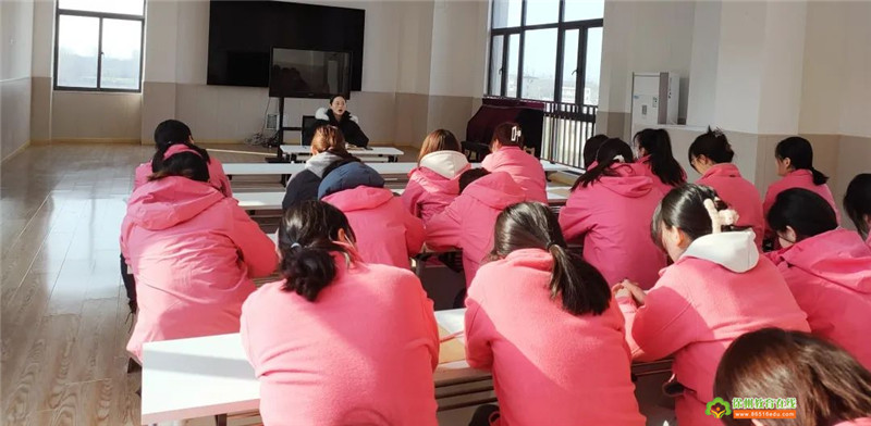 落实“四个一” 共撑“保护伞”——苏山中心幼儿园开展消防系列活动