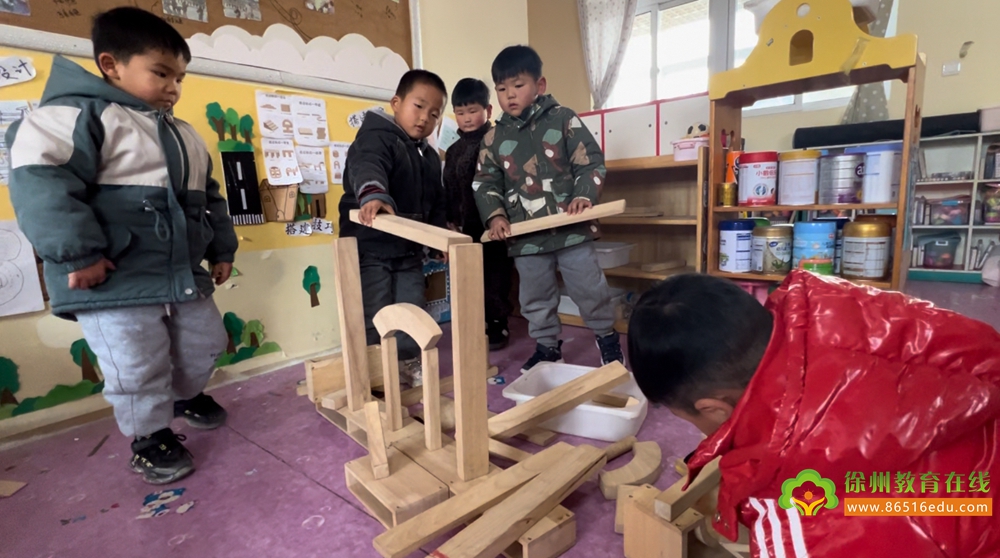 “区”角探索，“域”见未来——汴塘镇中心幼儿园区角活动