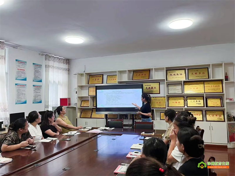 对话与成长：让师幼互动更有温度———团结幼儿园开展师幼互动案例分享活动