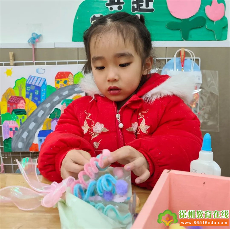 春风有信 爱伴成长——新元幼儿园妇女节活动