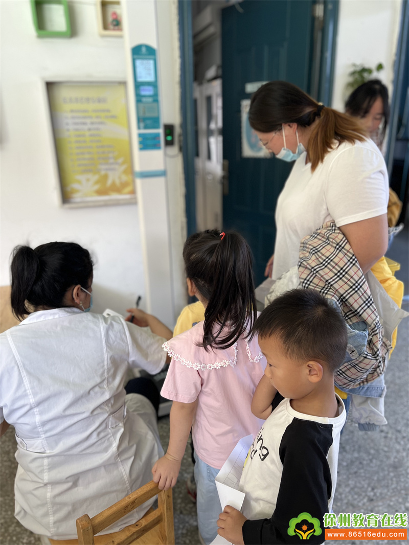 “定期体检 关爱健康”——大许镇中心幼儿园组织健康体检活动