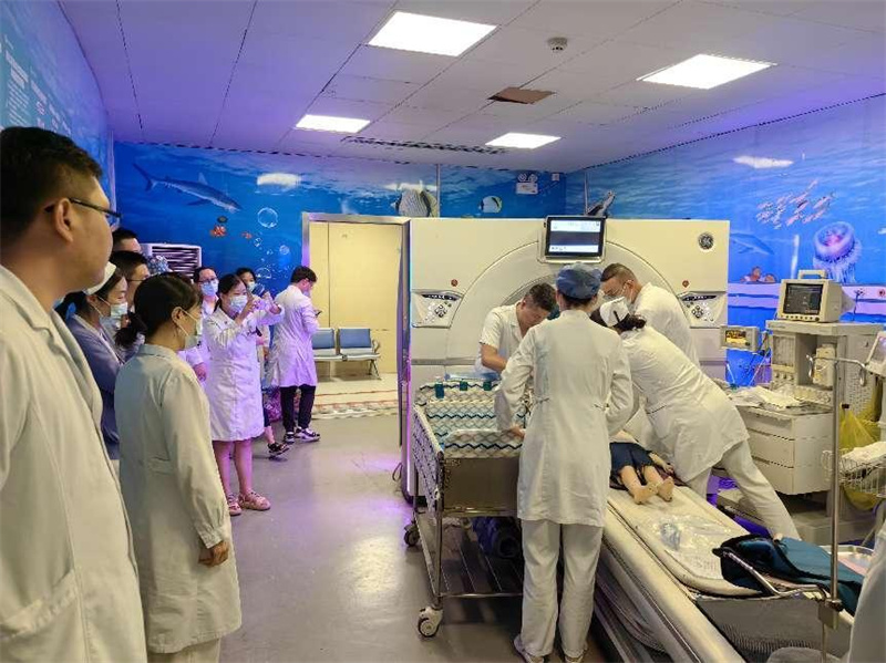 徐州市儿童医院 开展门诊就诊患儿突发呼吸、心跳骤停抢救应急演练