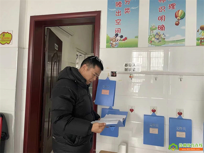 单集镇贺庄幼儿园：迎区教育局食堂检查 食品安全常抓不懈