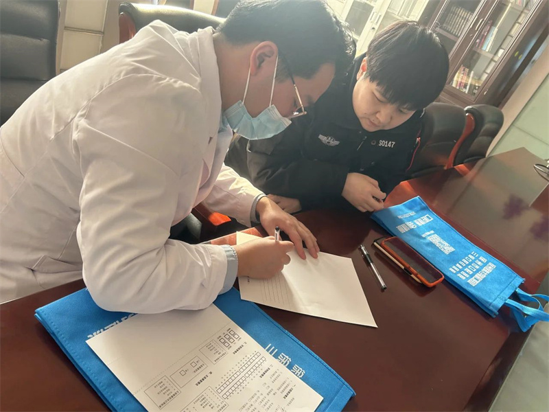 暖警心，送健康——市口腔医院专家团队开展“爱警护警”系列口腔科普义诊活动