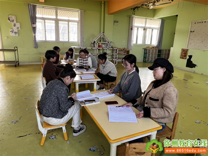 汴塘镇中心幼儿园每月一事——消防演练在心中