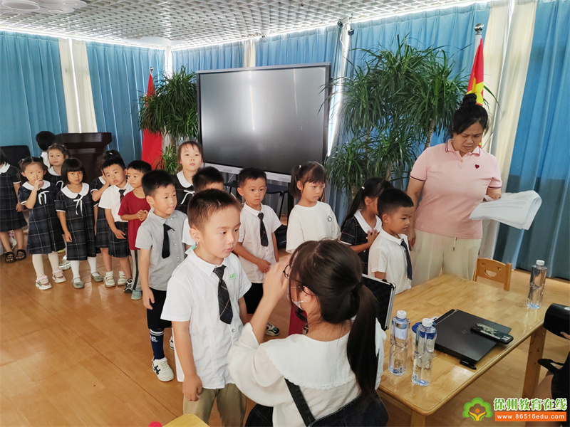 筛查护眼 与光同行——泉山区机关幼儿园视力检查