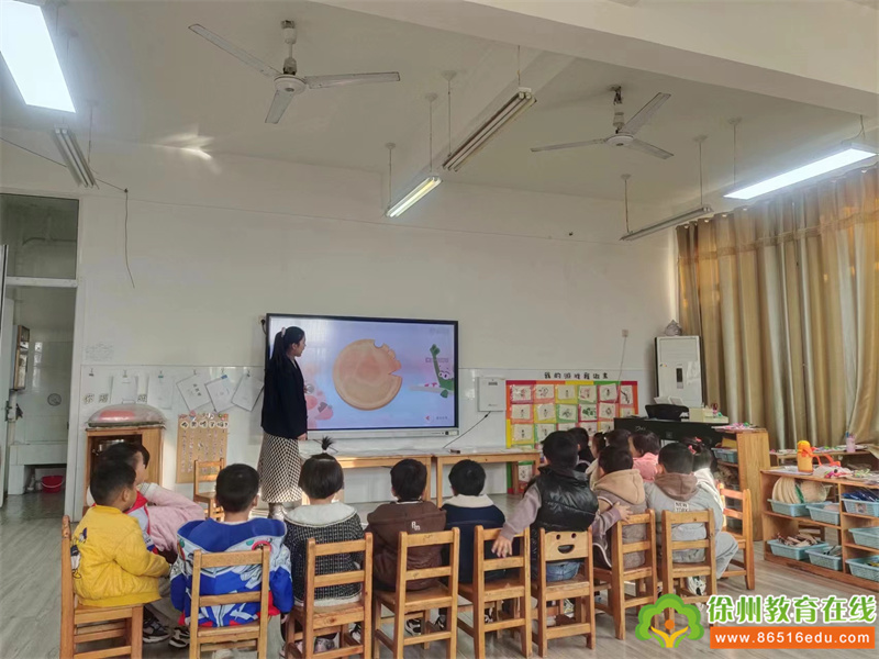 单集镇中心幼儿园举行集体活动评比活动